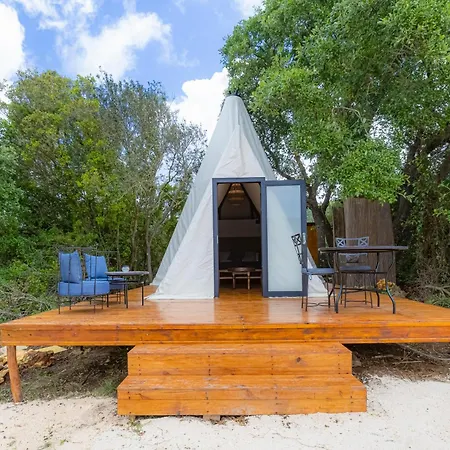 Роскошный шатер Aljezur Luxury Bedouin Tent Сан-Луиш